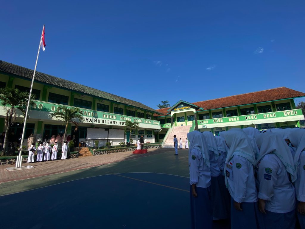 Kepala MA NU 01 Banyuputih Ajak Pelajar Wujudkan Kemerdekaan Lewat Semangat Belajar