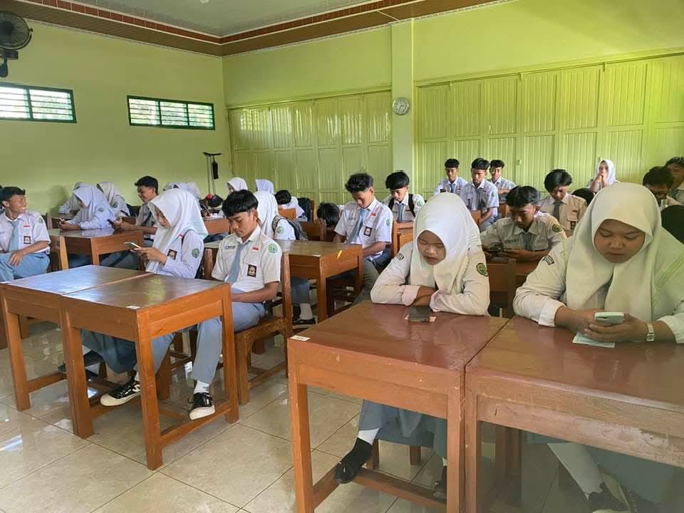 Pakai Sistem CBT, 777 Murid MA NU 01 Banyuputih Ikuti ASTS Tahun Ajaran 2025/2026 Pakai Sistem CBT, 777 Murid MA NU 01 Banyuputih Ikuti ASTS Tahun Ajaran 2025/2026